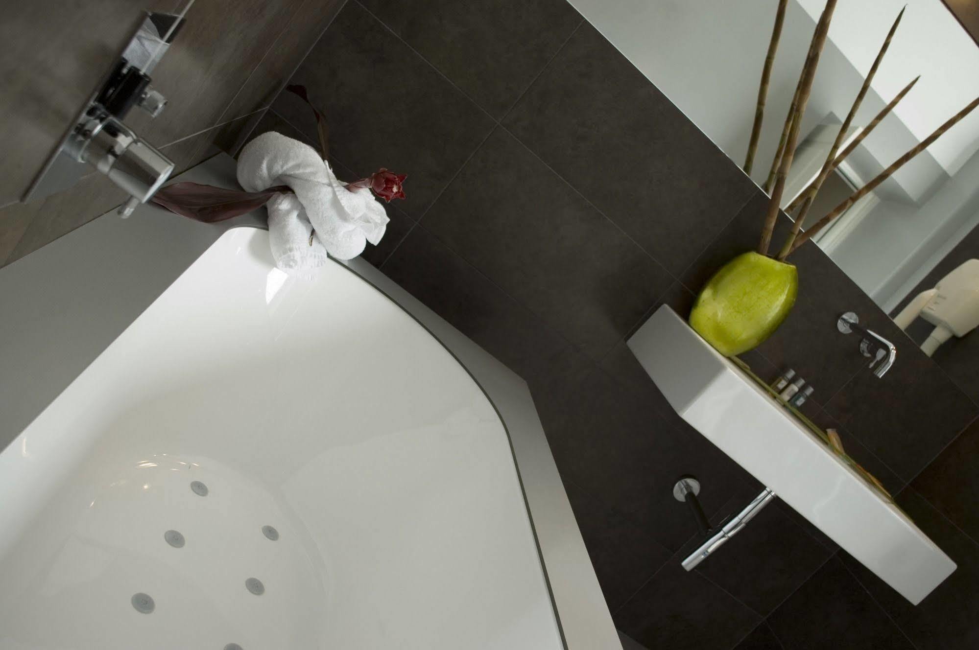 Alpi Hotel
